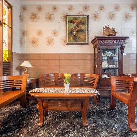 فندق Collection O Kebon Jeruk Near Taman Balai Kota باندونج المظهر الخارجي الصورة